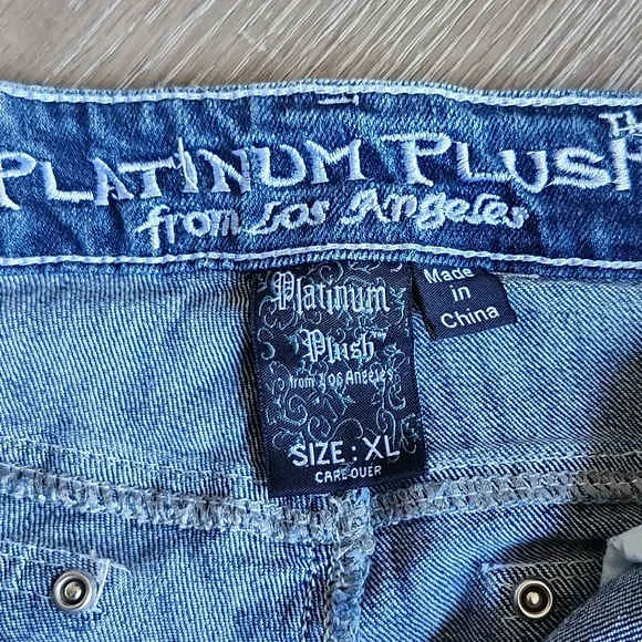 PLATINUM PLUSH Women's Blue Embellished Jean Shorts - Picture 6 of 7